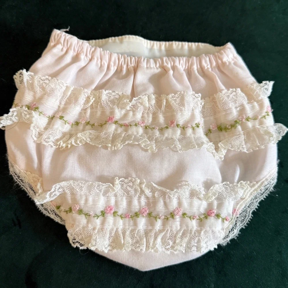Vintage Baby Girl Pink Lace Ruffle Bloomers Diaper Cover Made USA Small 10-13lbs